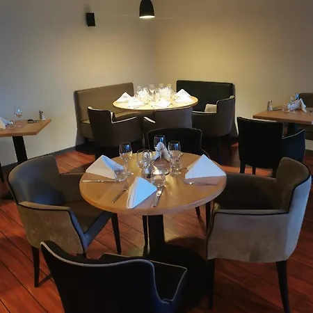 Ambotel Hotel 3*