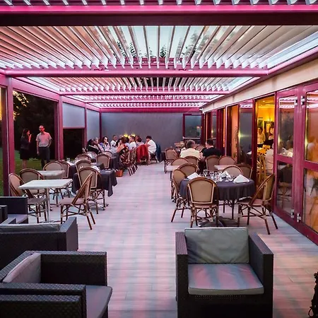 Ambotel Hotel 3*
