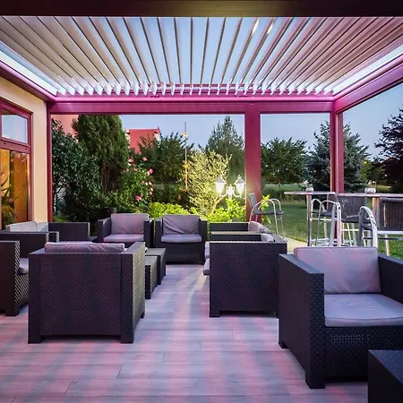 Ambotel Hotel 3*