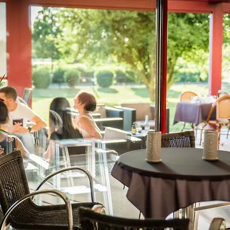 Ambotel Hotel 3*